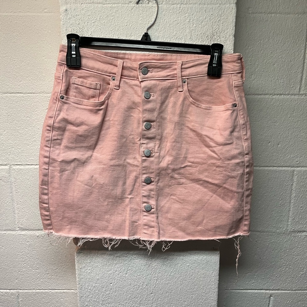 Old Navy Light Pink Button-Front Mini Skirt. Size 8